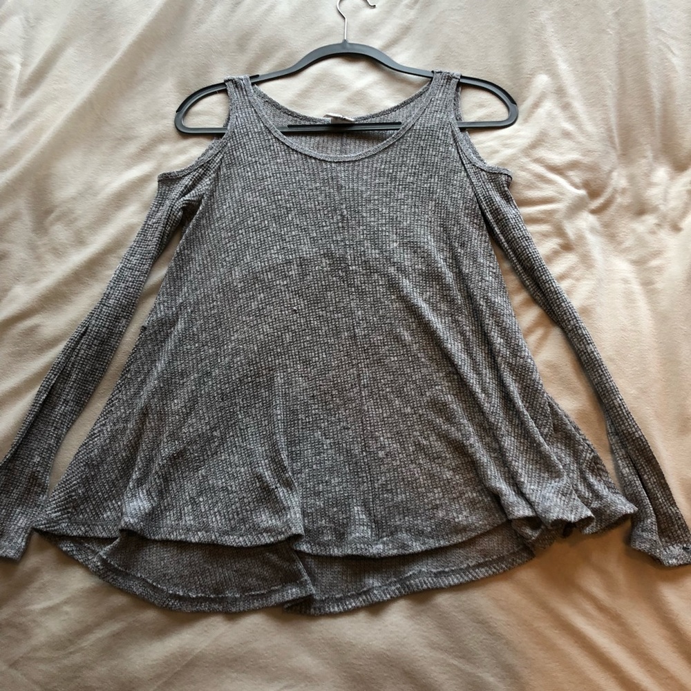 Gray knit long sleeve